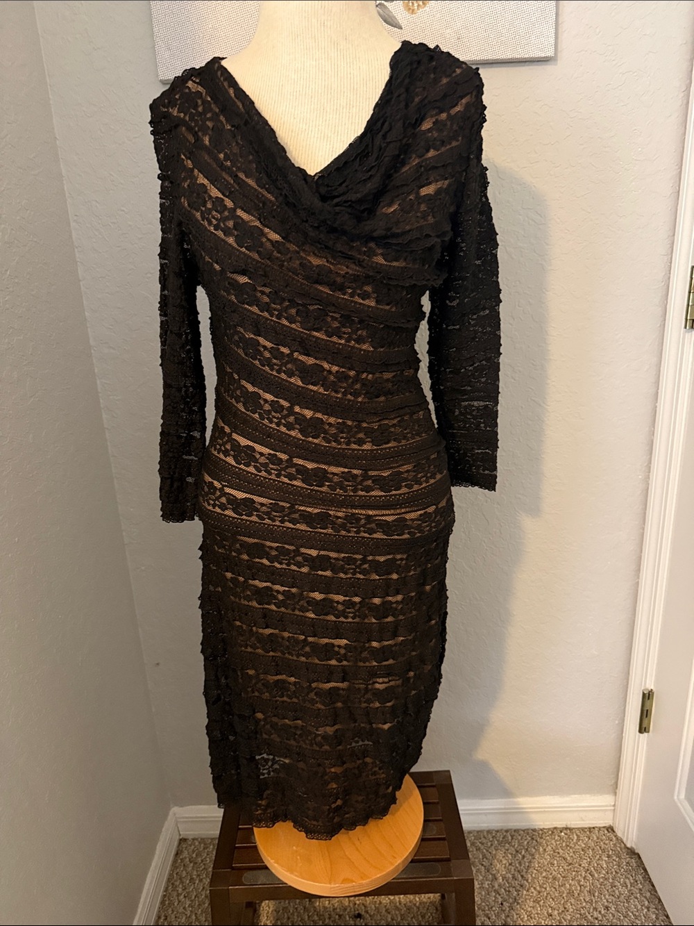 Max Edition Black Lace Long Sleeve Sheath Dress